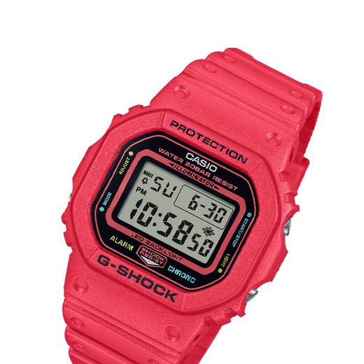 Montre Casio G-SHOCK pour homme modèle DW-5600EP-4ER