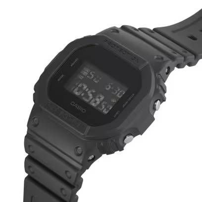Reloj G-SHOCK modelo DW-5600UBB-1ER marca Casio Hombre