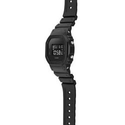 Reloj G-SHOCK modelo DW-5600UBB-1ER marca Casio Hombre