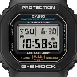 Montre Casio G-SHOCK pour homme modèle DW-5600UE-1ER