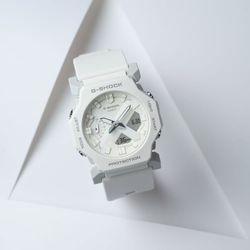 Reloj G-SHOCK modelo GA-2300-7AER marca Casio Hombre