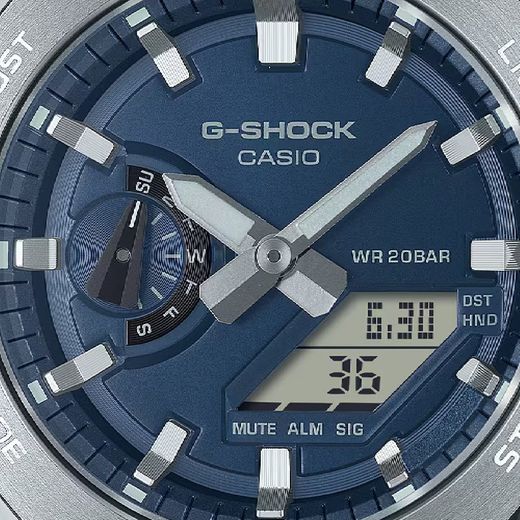 Reloj G-SHOCK modelo GM-2110D-2BER marca Casio Hombre