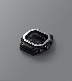 Reloj G-SHOCK modelo GMW-B5000MB-1ER marca Casio para Hombre