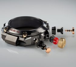 Reloj G-SHOCK modelo MRG-B2000B-1A4DR marca Casio para Hombre