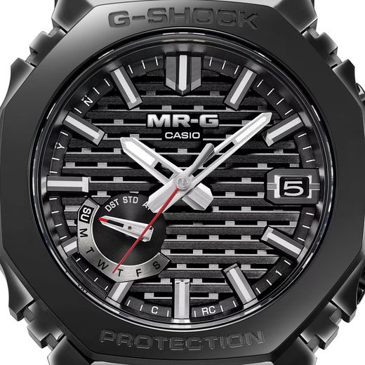 Montre Casio G-SHOCK pour homme modèle MRG-B2100B-1ADR